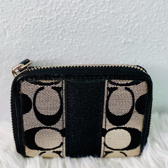 Coach Handbags - Coach Signature Medium Wallet With Coin Section